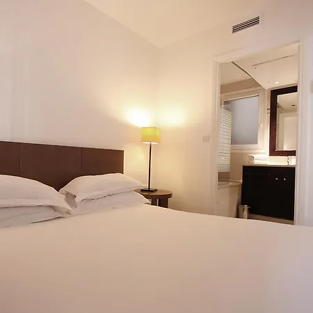 Apartament Bsa Champs Elysees.3 *